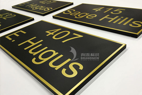 金屬標(biāo)牌 金屬標(biāo)牌