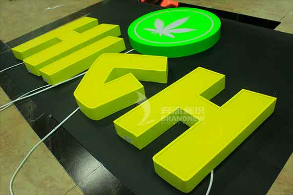 亞克力LED發(fā)光字